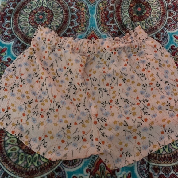 H&M Floral Lightweight Shorts - Picture 3 of 3